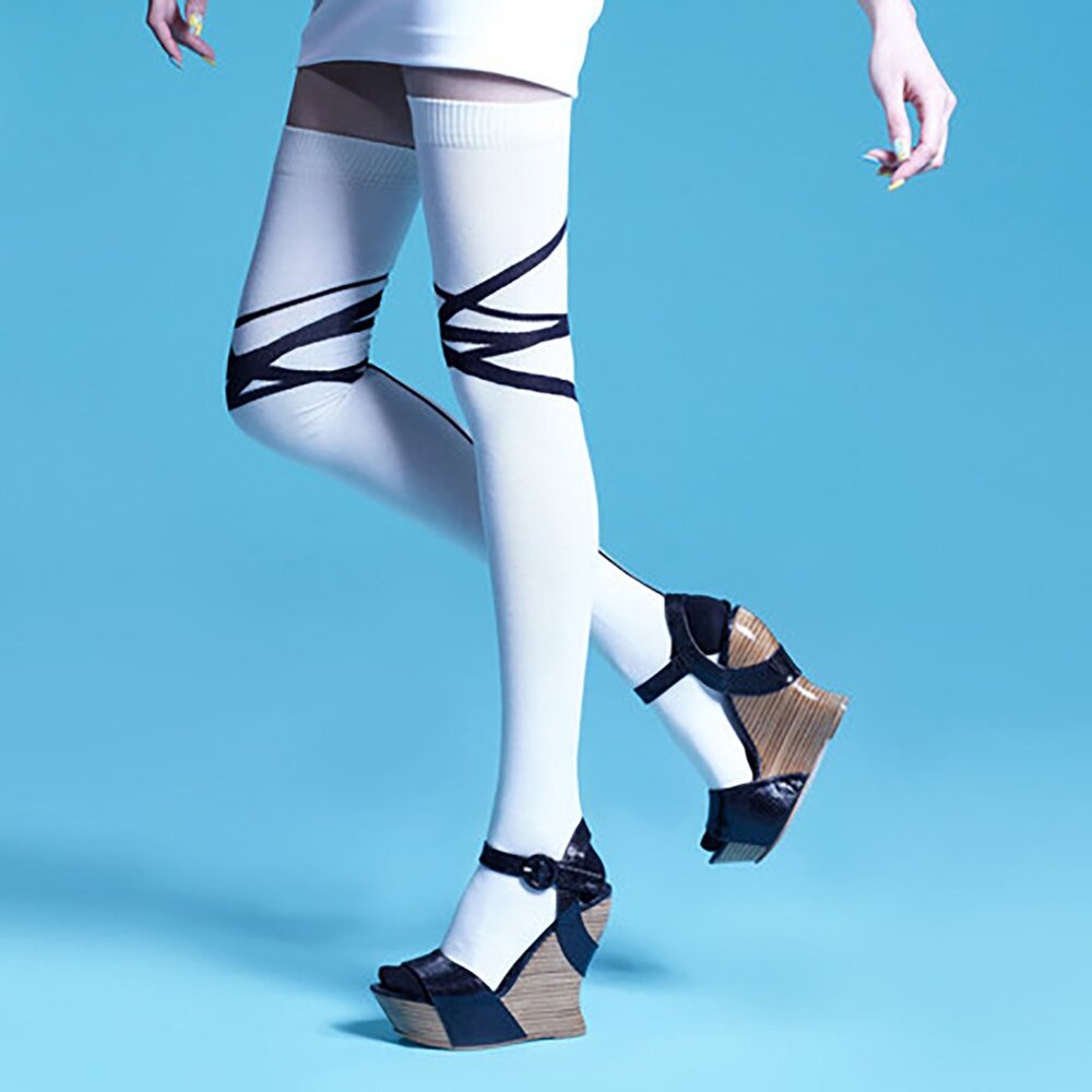 Caprice Over-the-Knee Bondage Socks Da Sein Touch of Modern NIP Off White/Black